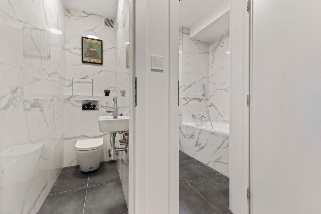 2 Bedroom Apt Steps To Nivy Station Bratislava Dış mekan fotoğraf